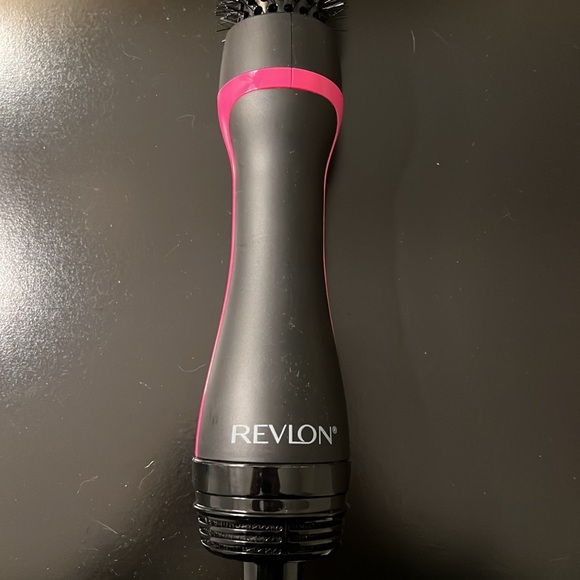 Revlon One-Step Root Booster Round Brush Dryer and Styler - Picture 6 of 12
